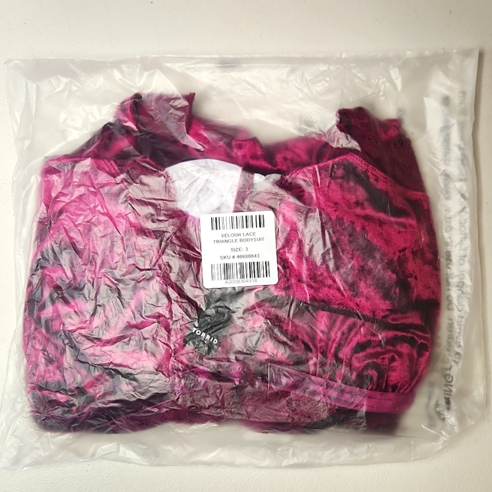 ❤️NWT VINTAGE TORRID LINGERIE BODYSUIT VELOUR LACE TRIANGLE CUTOUT THONG - PLUS - Picture 10 of 11